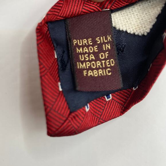 Brooks Brothers Stain Resistant Men's Pure Silk Tie Necktie Red Geometric USA - Picture 5 of 5